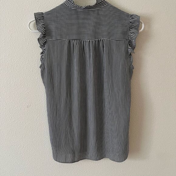 Loft Women pinstripe top size XS/P - Picture 2 of 5